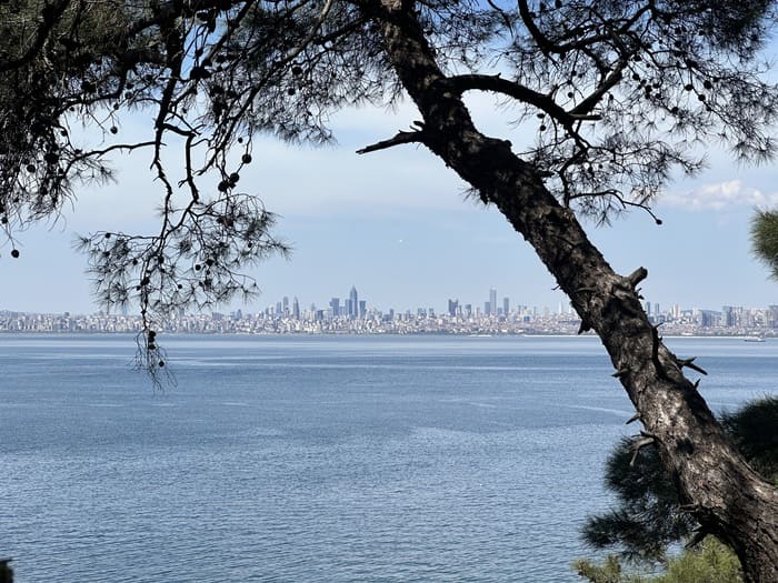 L'île de Heybeliada - Skyline Istanbul